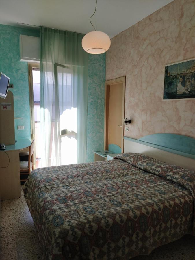 Hotel Prestigio Cesenatico Buitenkant foto