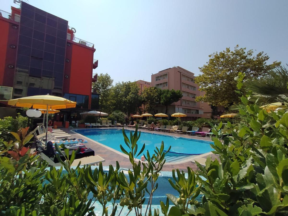 Hotel Prestigio Cesenatico Buitenkant foto