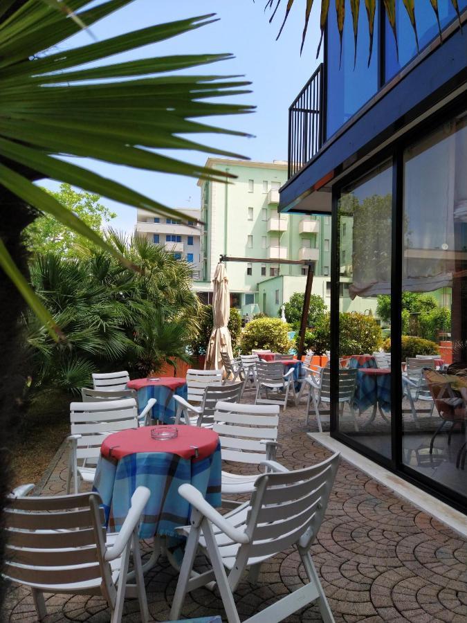 Hotel Prestigio Cesenatico Buitenkant foto