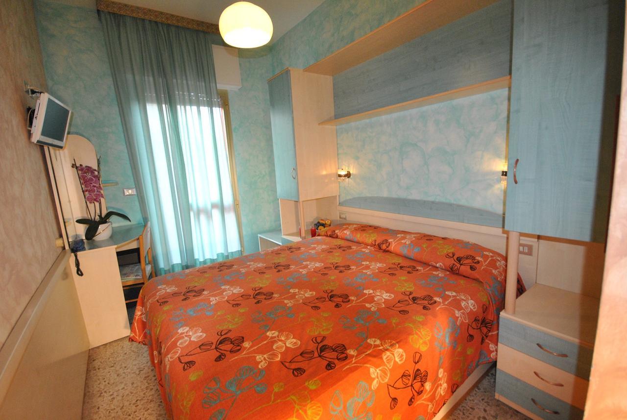 Hotel Prestigio Cesenatico Buitenkant foto