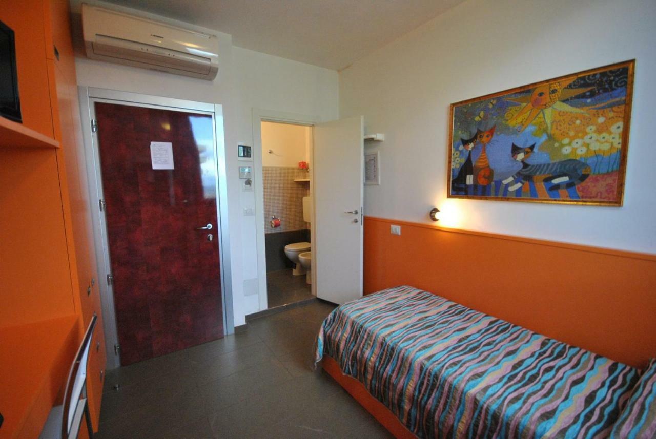 Hotel Prestigio Cesenatico Kamer foto