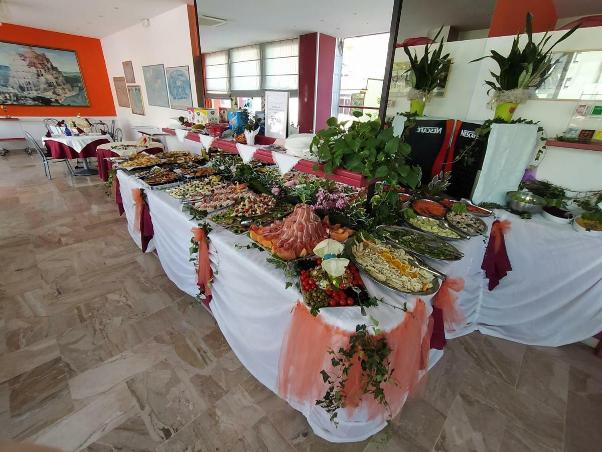 Hotel Prestigio Cesenatico Buitenkant foto